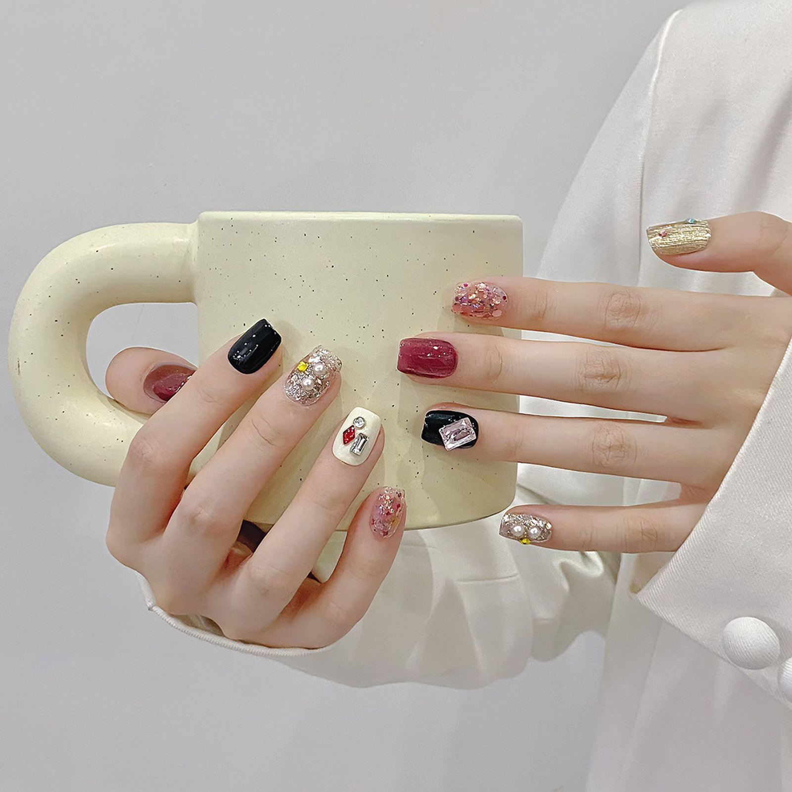 Handmade Press on Nails Glitte - Nail Art Press On 评论和价格